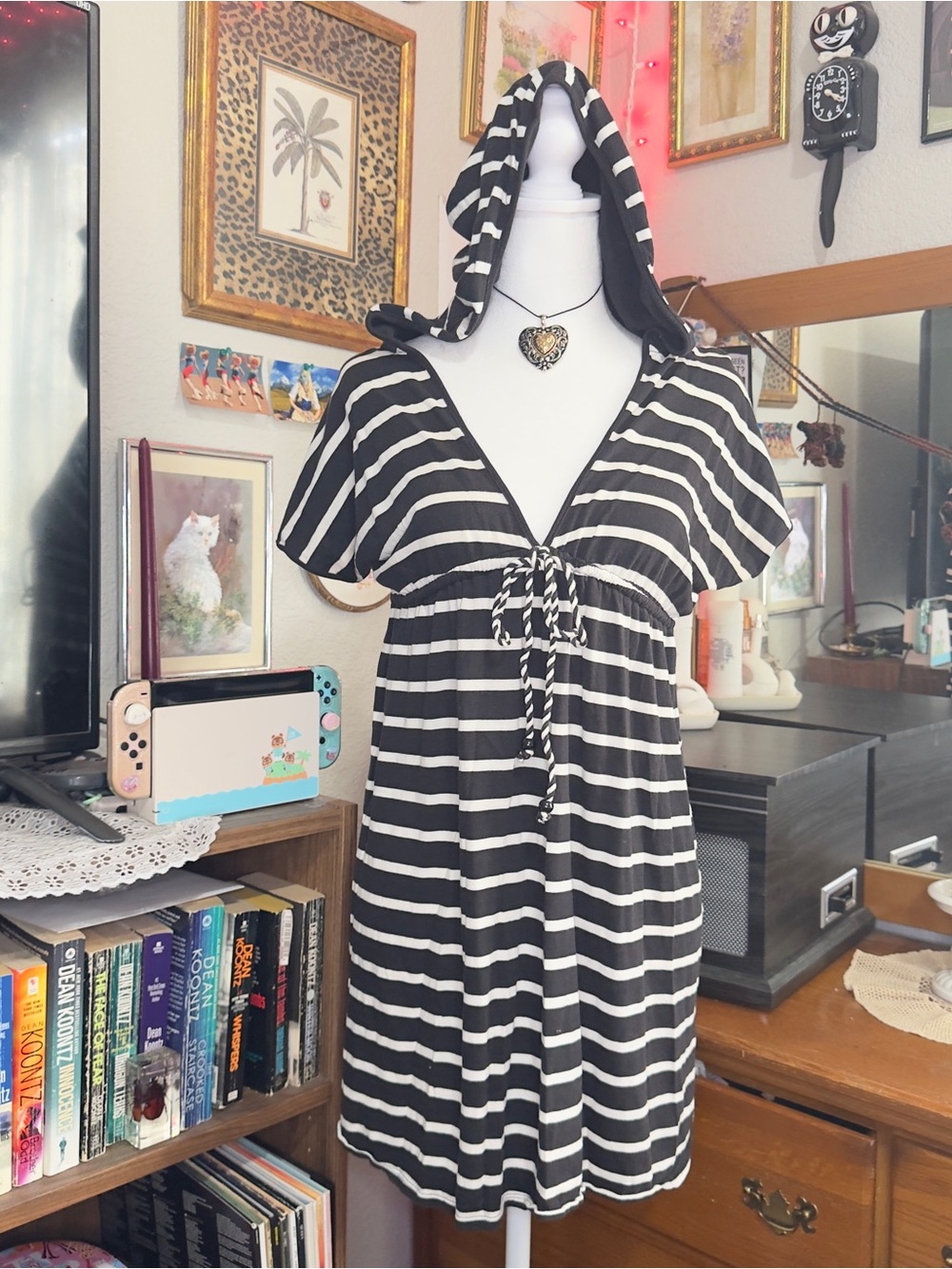 Y2KBlack & White Striped Hooded babydoll Dress - Picture 7 of 10